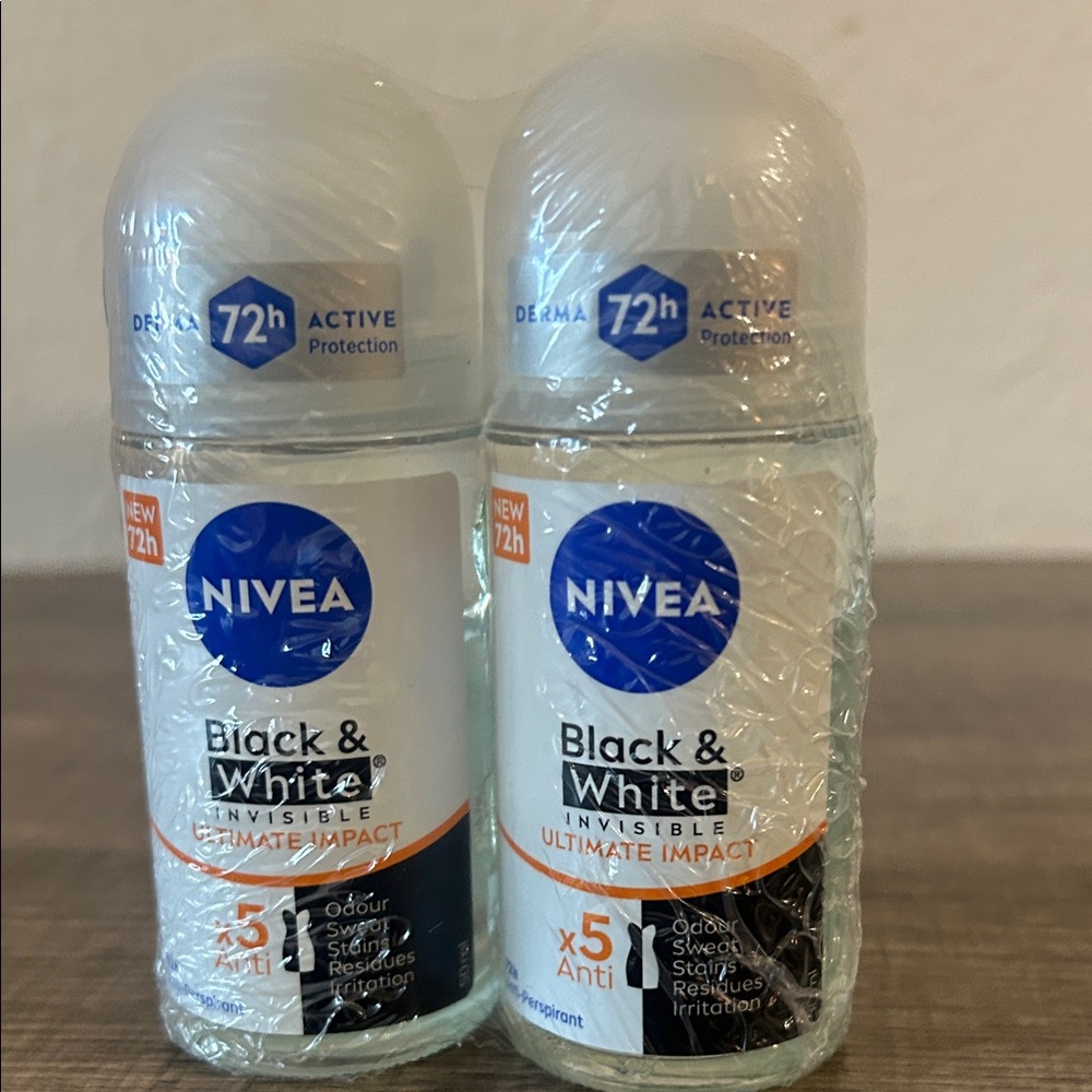 Nivea Black & White Invisible Deodorant - Picture 3 of 3